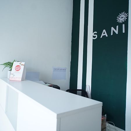 Reddoorz At Sani Guest House Balikpapan Exterior photo