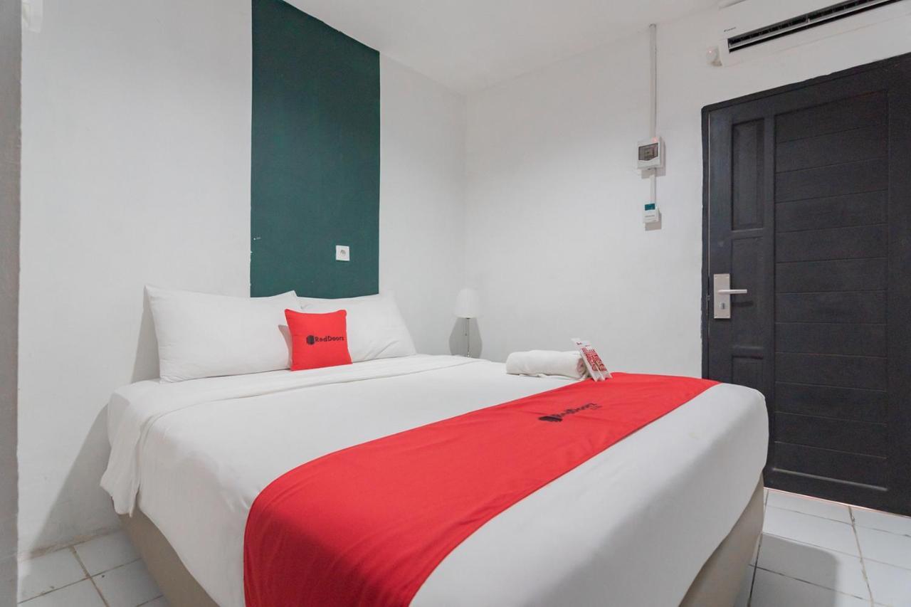 Reddoorz At Sani Guest House Balikpapan Exterior photo