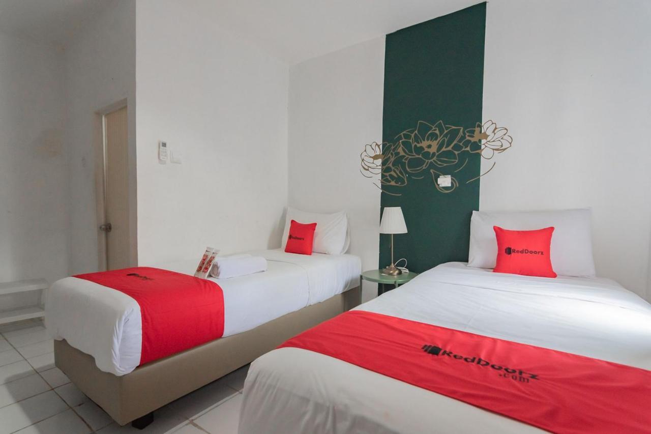 Reddoorz At Sani Guest House Balikpapan Exterior photo