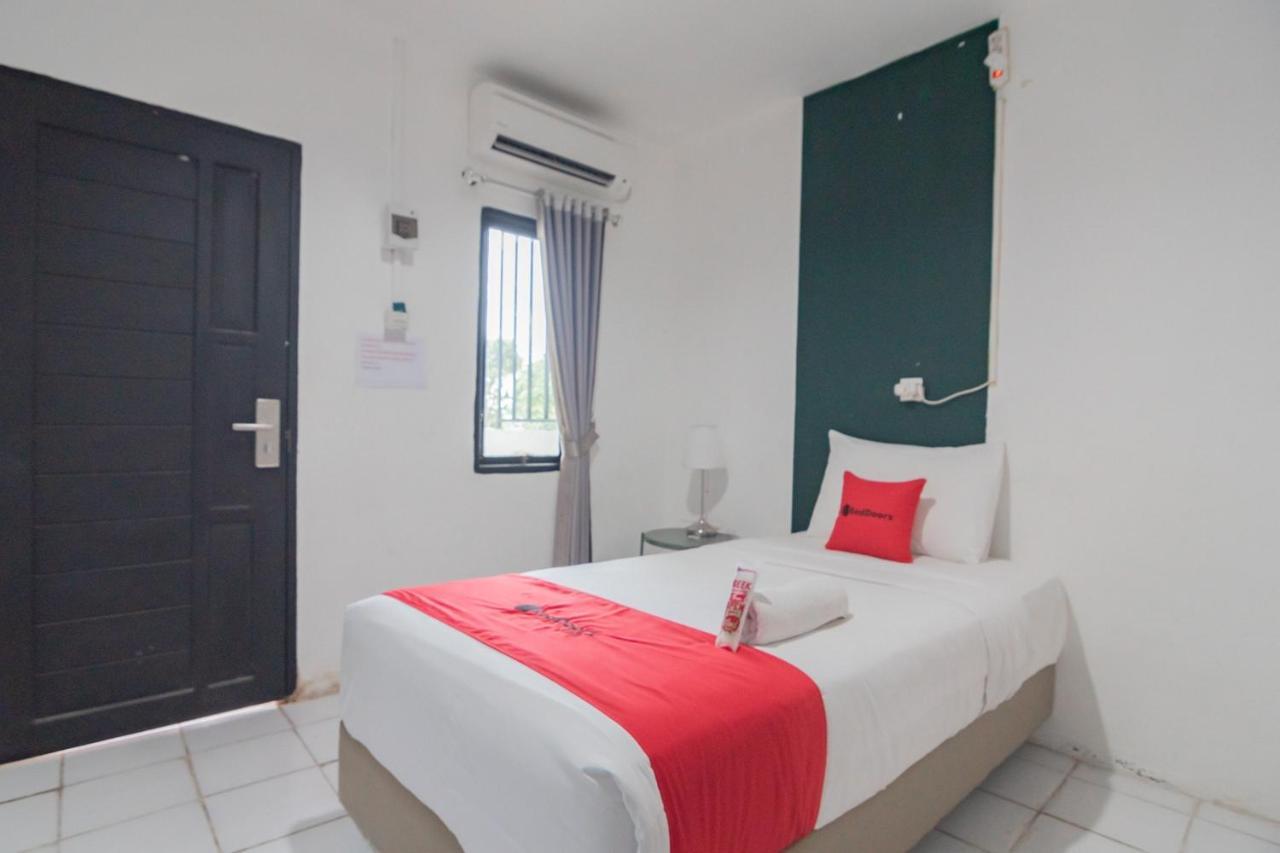 Reddoorz At Sani Guest House Balikpapan Exterior photo