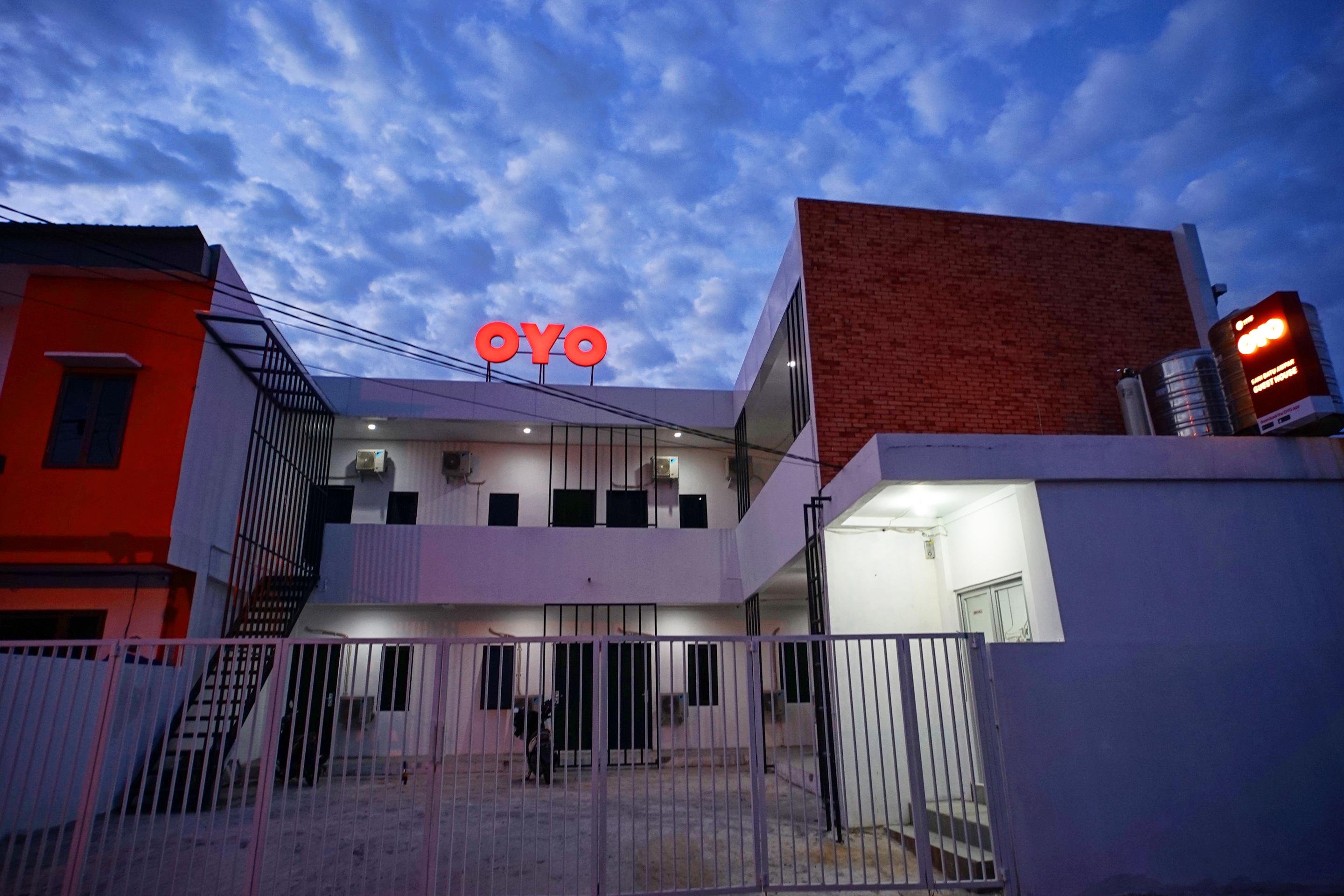 Reddoorz At Sani Guest House Balikpapan Exterior photo